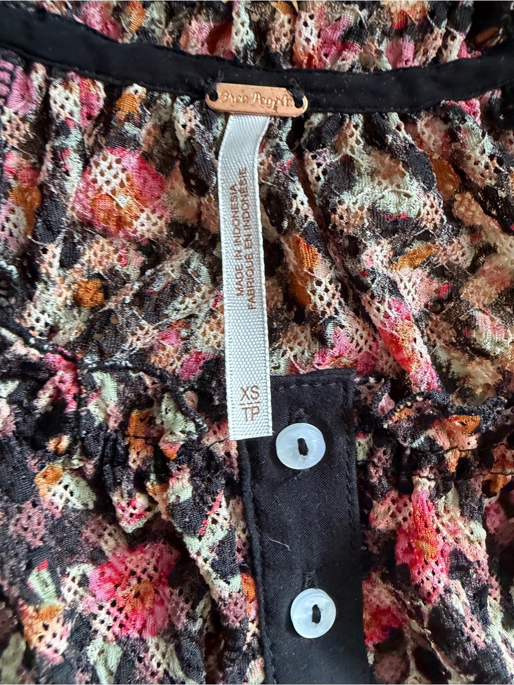 Free People Floral Puff Sleeve Crop Top in Black and Pink - Picture 4 of 4